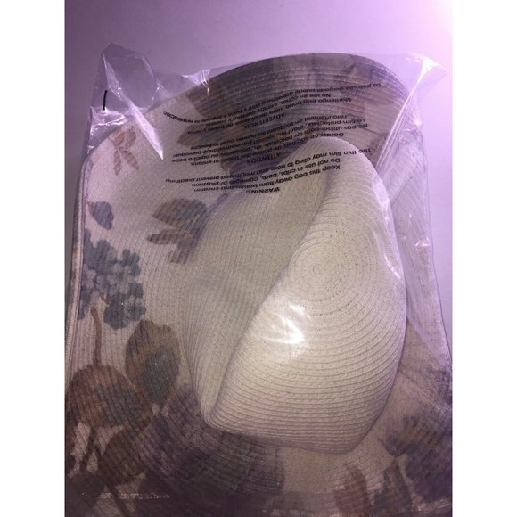 Collection 18 Large Blossoms Floppy Hat - Picture 5 of 7